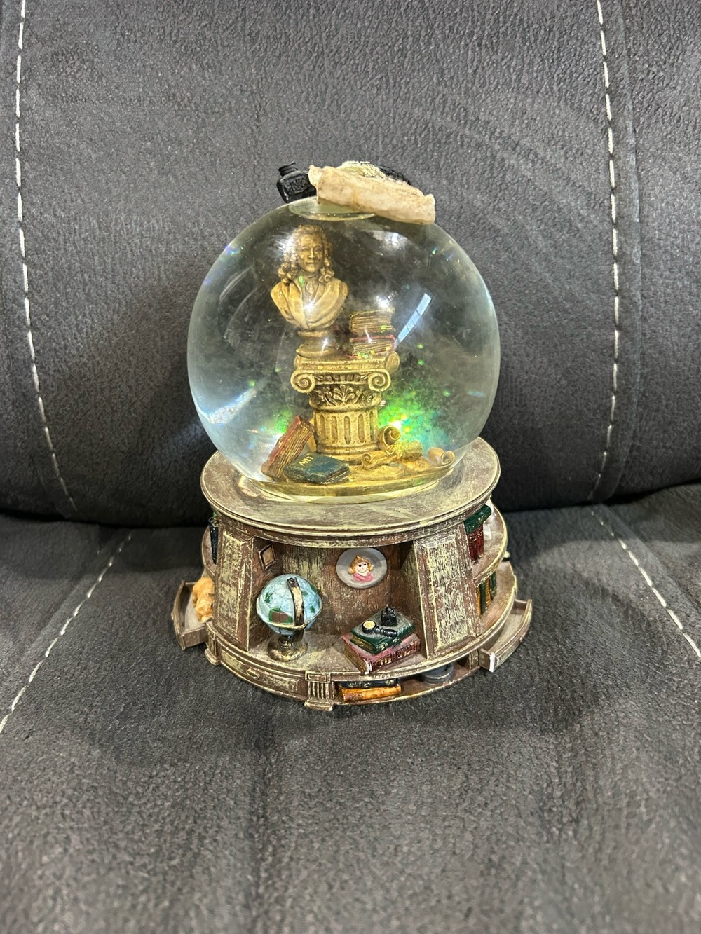 Snow globe! MUST SEE! Unique & detailed! + music box! Details all around!
